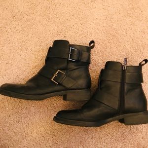 Kenneth Cole ankle boots size 8.5